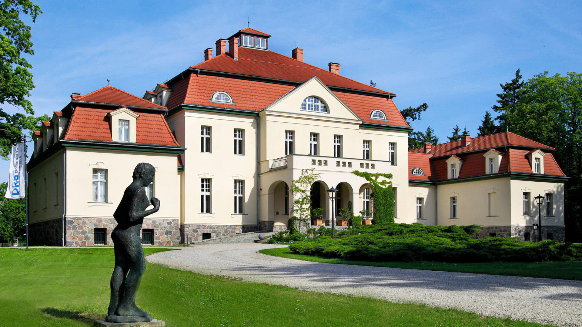Villa Seehaus Die historische Villa des Seehauses eignet sich ideal für Hochzeiten in prächtiger Kulisse.
