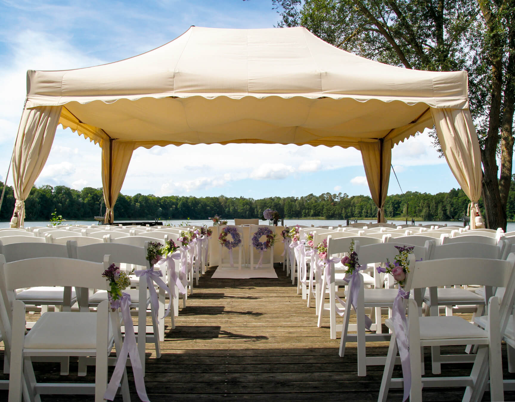 Der Steg vor dem Seepavillon ist ein gefragter Ort für Trauungen.