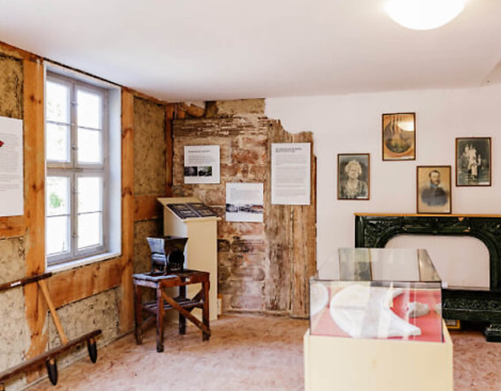 Innenansicht Museum Das Museum von Schloss & Gut Liebenberg informiert über die Geschichte der Anlage.